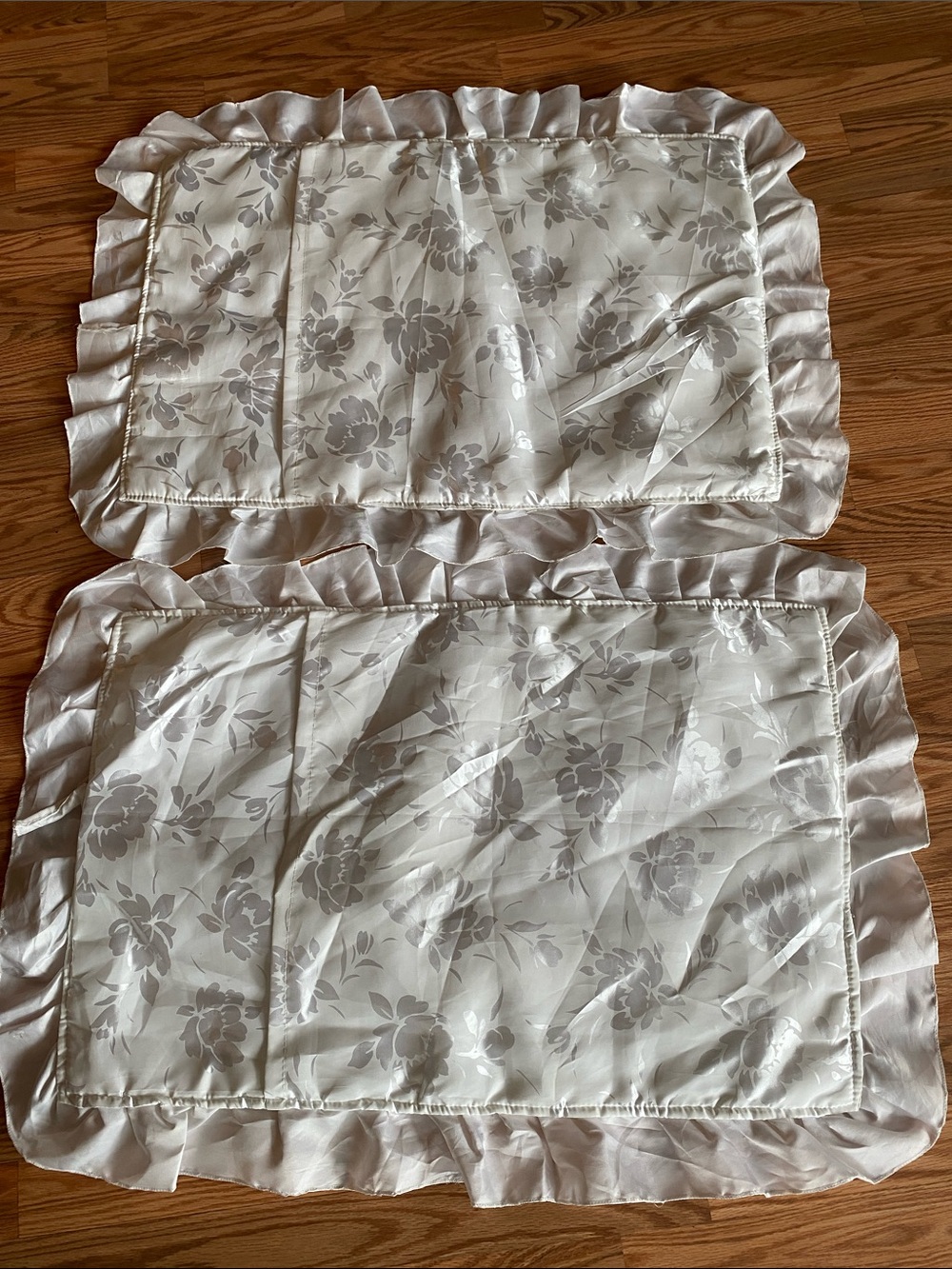 Country Club White Quilted Satin Pillow Shams - Set of 2 Queen Cottage